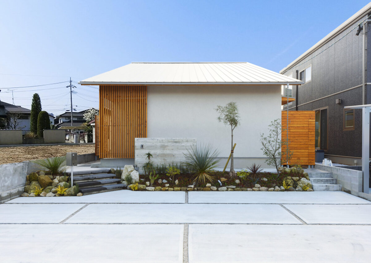 平屋にみえる二階建ての家 | 